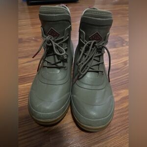 Women’s Muck Originals Lace Up  Size: 8